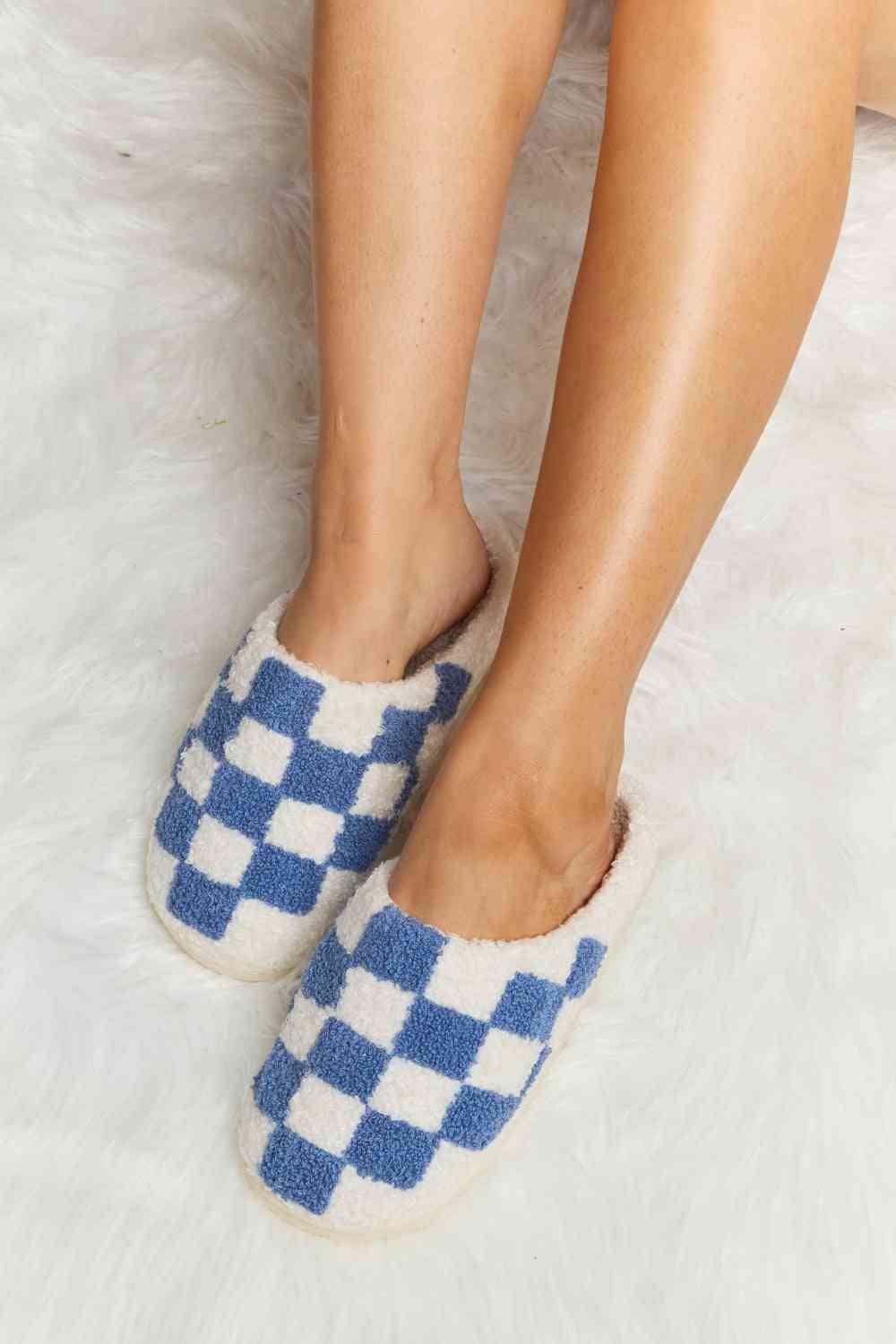 Melody Checkered Print Plush Slide Slippers - Browngold Fashion