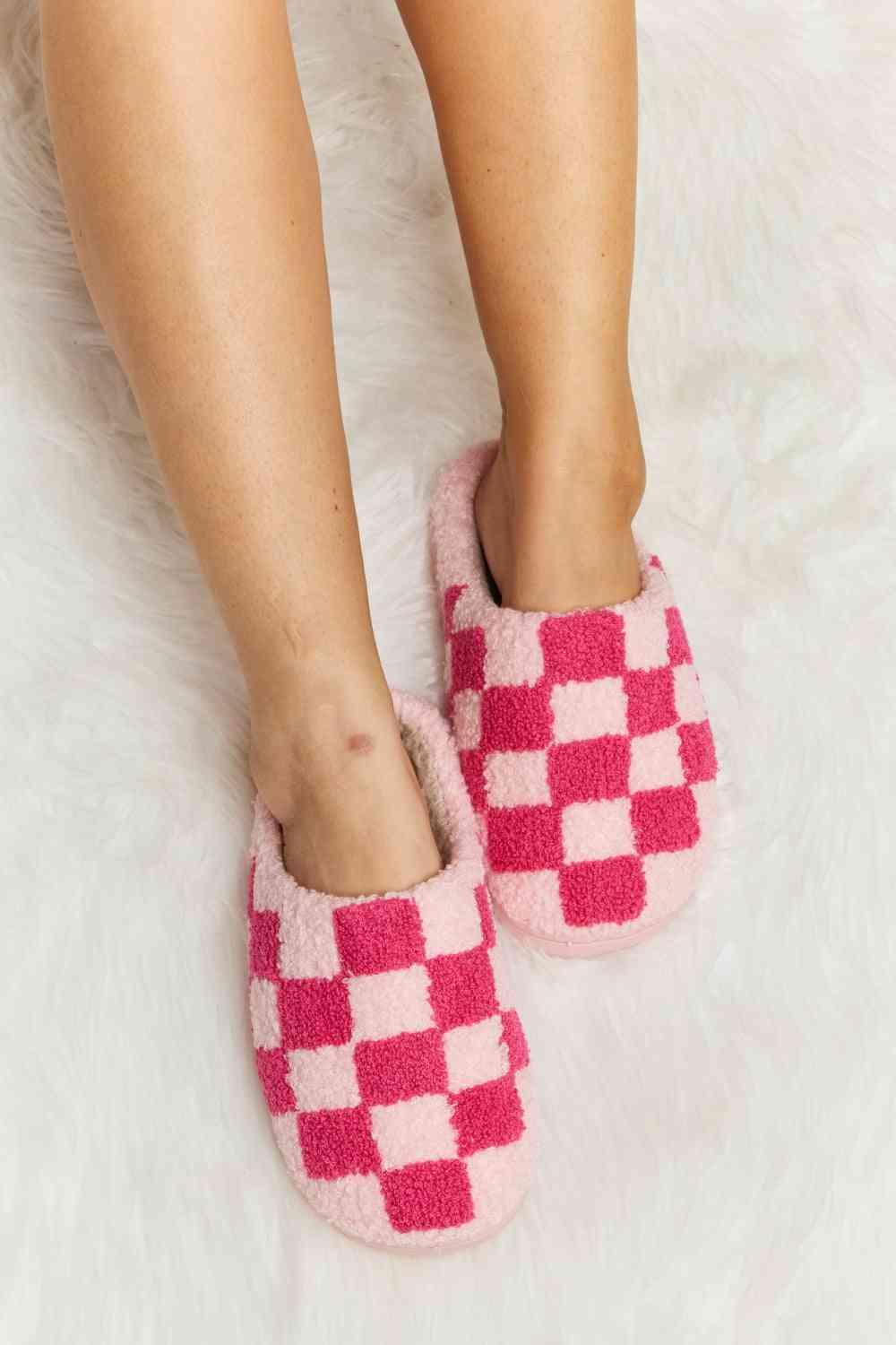 Melody Checkered Print Plush Slide Slippers - Browngold Fashion