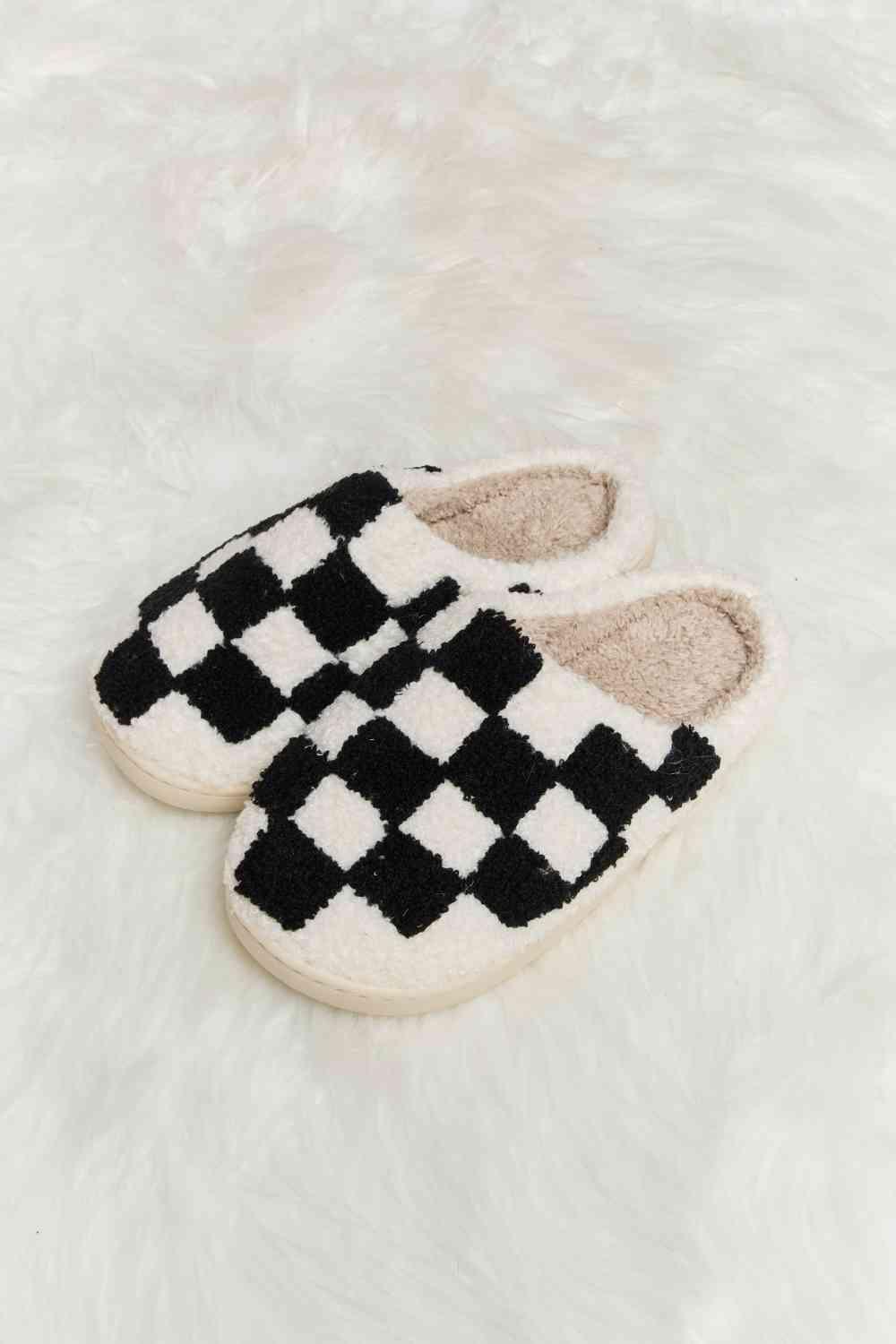 Melody Checkered Print Plush Slide Slippers - Browngold Fashion