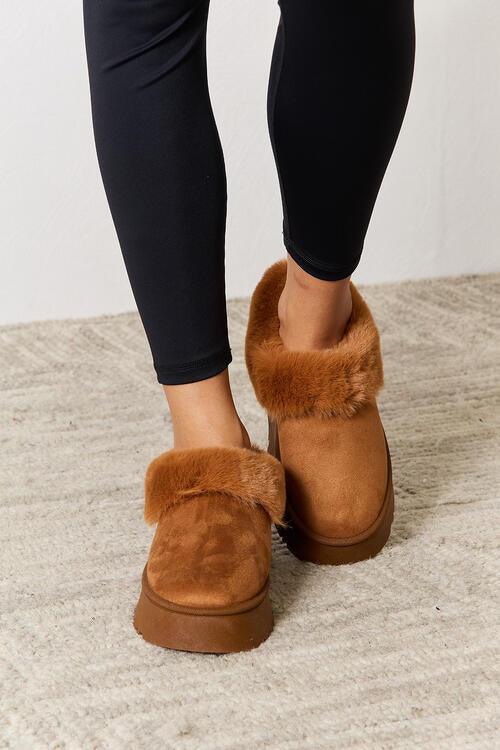 Legend Footwear Furry Chunky Platform Ankle Boots - Browngold Fashion