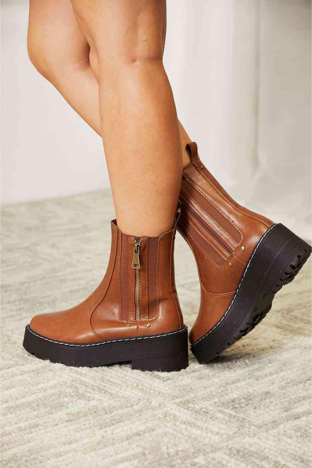 Forever Link Side Zip Platform Boots - Browngold Fashion