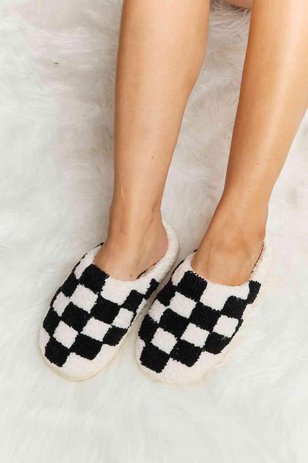 Melody Checkered Print Plush Slide Slippers - Browngold Fashion