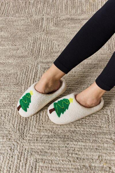 Melody Christmas Tree Cozy Slippers - Browngold Fashion