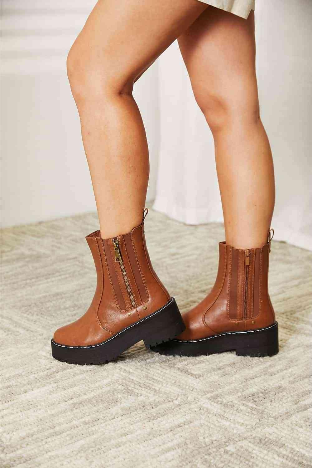 Forever Link Side Zip Platform Boots - Browngold Fashion